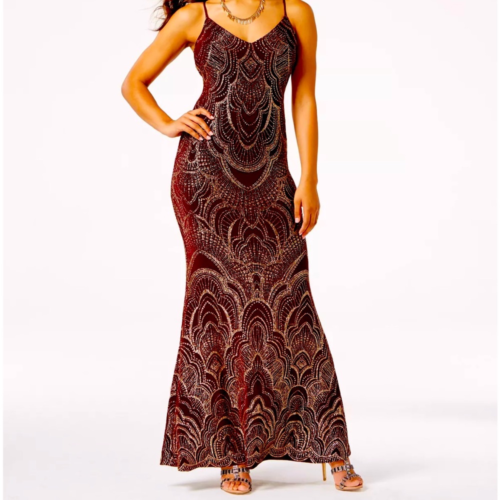 Formal Wear/Evenly Gown Size 9/10 only been worn once